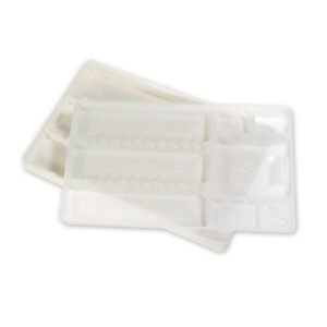 BANDEJAS PLASTICO COMPART. 28x18cm. 400u